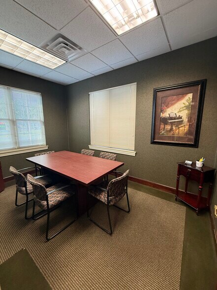 More Photos Of 5665 S Transit Rd, Lockport Office For Sale