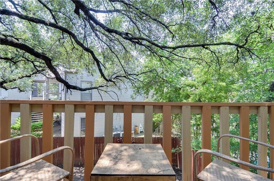 More Photos Of 708-800 S 1st St, Austin Multifamily For Sale