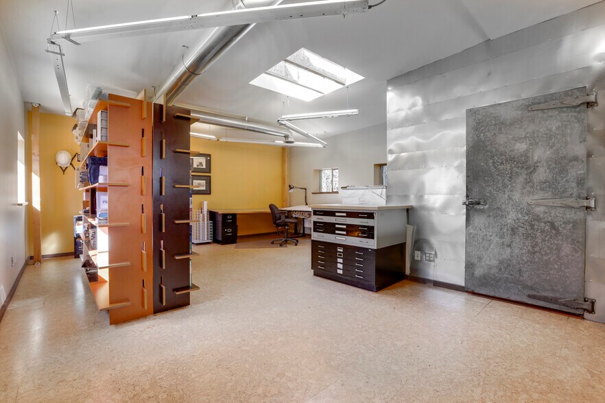 More Photos Of 4023 Zuni St, Denver Storefront For Sale