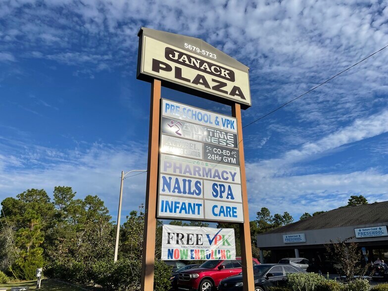 More Photos Of 5707 S Suncoast Blvd, Homosassa Storefront Retail Office For Lease