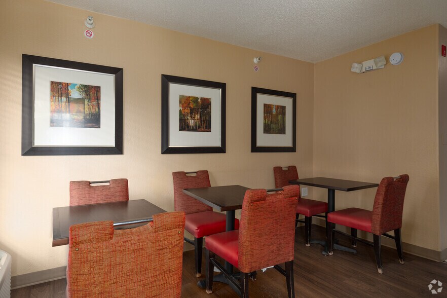 More Photos Of 4810 Bluestone Dr, Raleigh Hotel For Sale