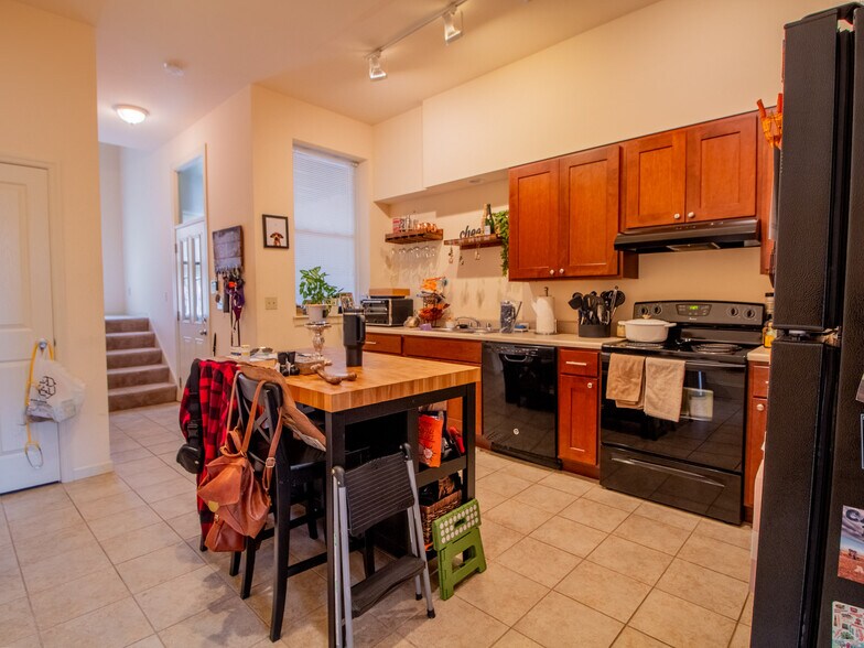 More Photos Of 1001-1005 Ann Ave, Saint Louis Apartments For Sale