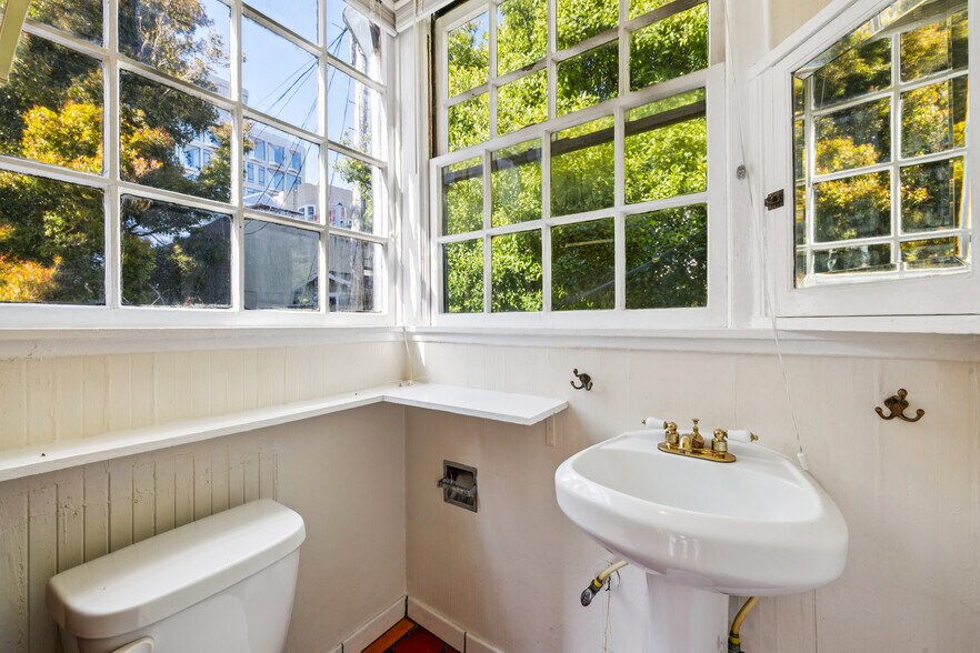 More Photos Of 2332-2334 California Street, San Francisco Apartments For Sale