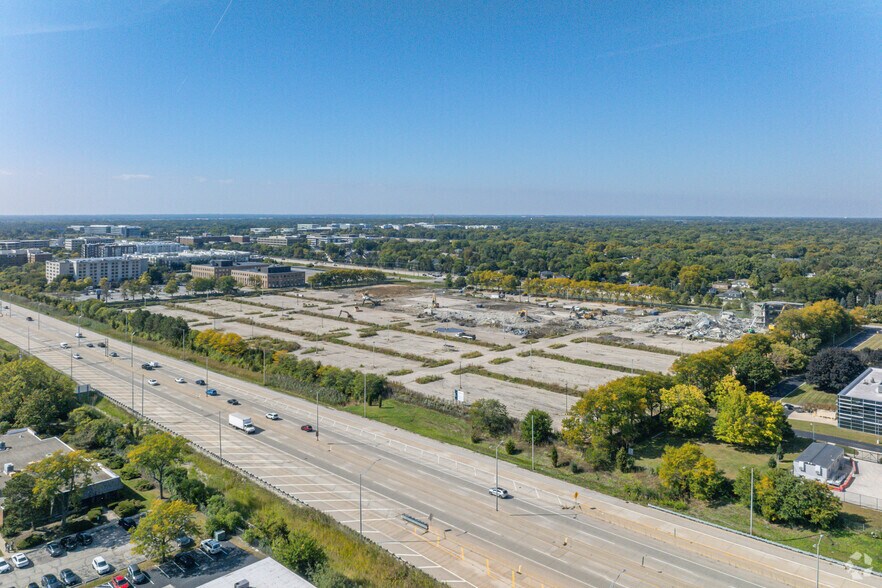 Primary Photo Of 1411-1435 Lake Cook Rd, Deerfield Land For Lease