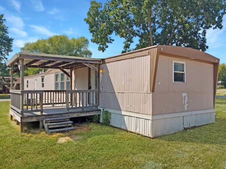 More Photos Of , Lacygne Multifamily For Sale