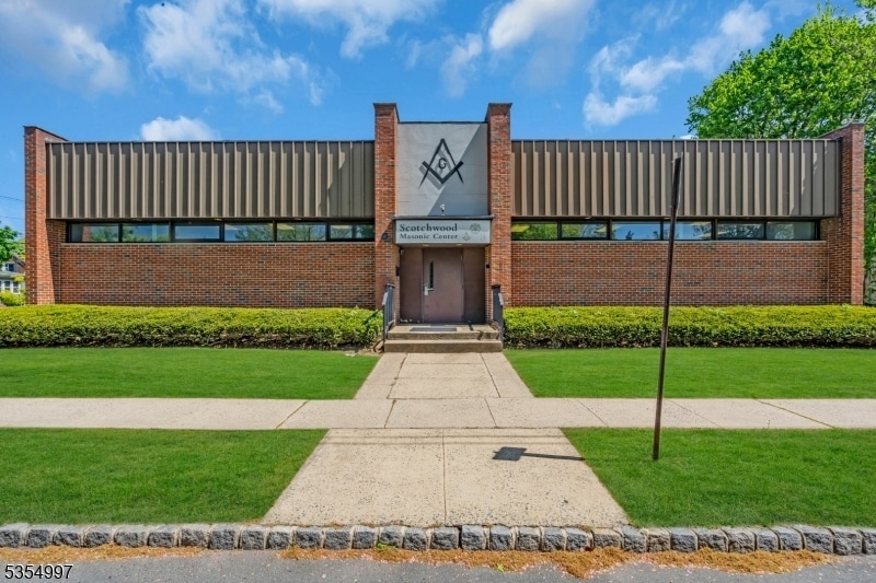 Primary Photo Of 301 Forest Rd, Scotch Plains Specialty For Sale