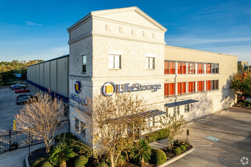 Primary Photo Of 7340 Blanco Rd, San Antonio Self Storage For Lease