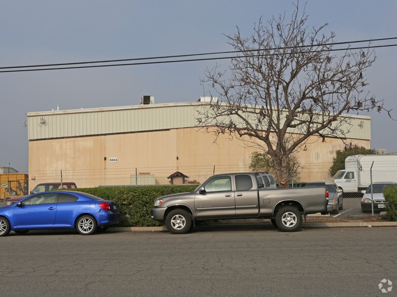 More Photos Of 5661 E Shields Ave, Fresno Unknown For Lease