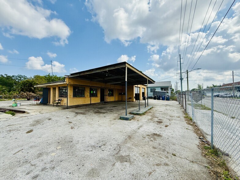 More Photos Of 3425 N 15th St, Tampa Auto Repair For Sale