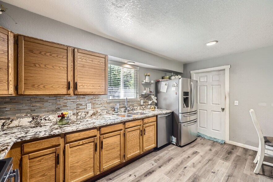More Photos Of 8690 Verbena St, Commerce City Warehouse For Sale
