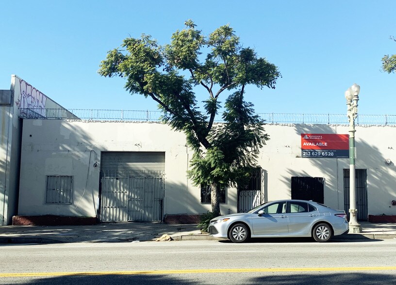 More Photos Of 3101-3115 S Broadway, Los Angeles Manufacturing For Lease