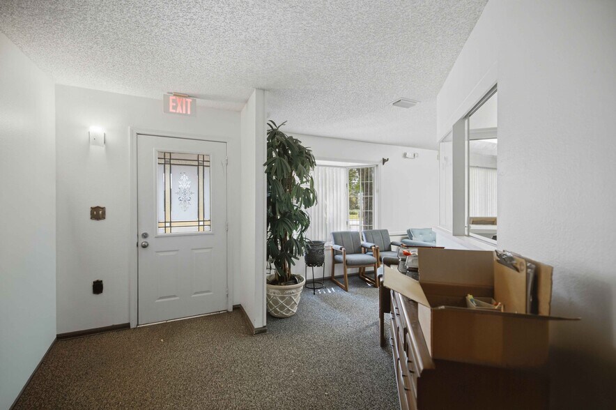More Photos Of 1112 NE 36th Ave, Ocala Office For Sale