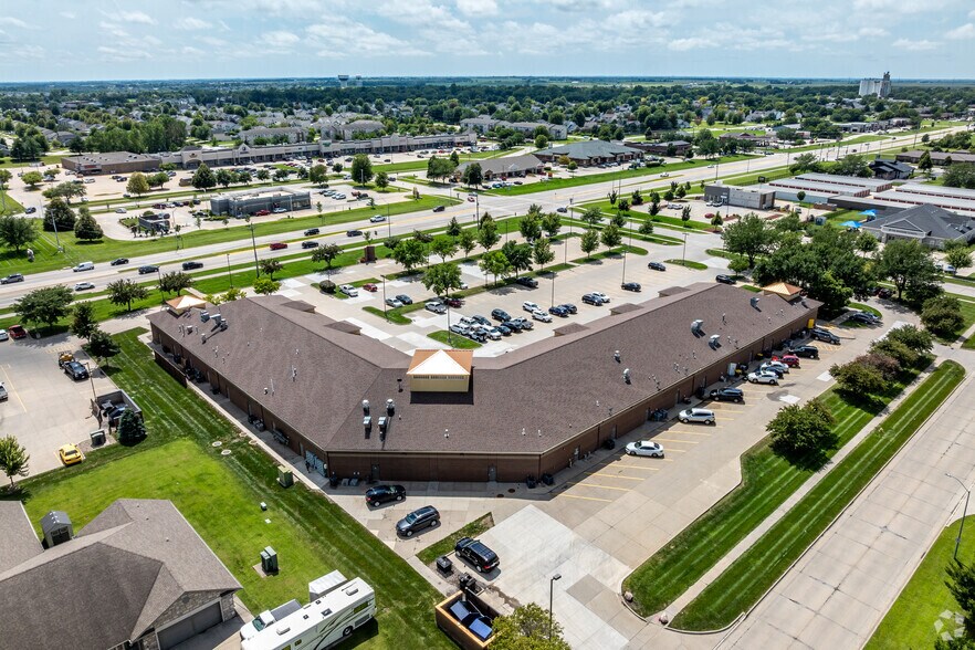 More Photos Of 13-87 Carefree Ln, Waukee Unknown For Lease
