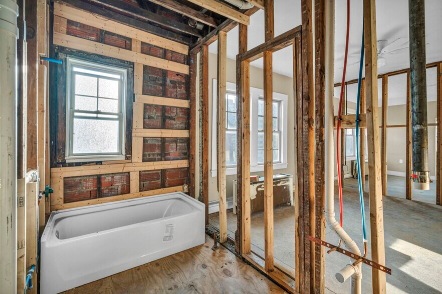 More Photos Of 12065 Edgewater Dr, Lakewood Apartments For Sale