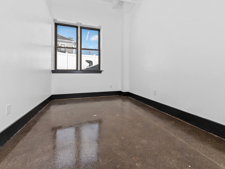 More Photos Of 67 Maplewood St, Malden Office For Lease