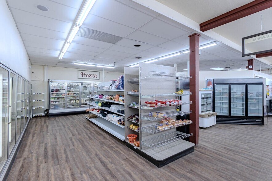 More Photos Of 234 Cedar St, Tigerton Supermarket For Sale