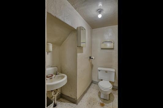 More Photos Of 110 E Broadway Ave, Reardan Service Station For Sale