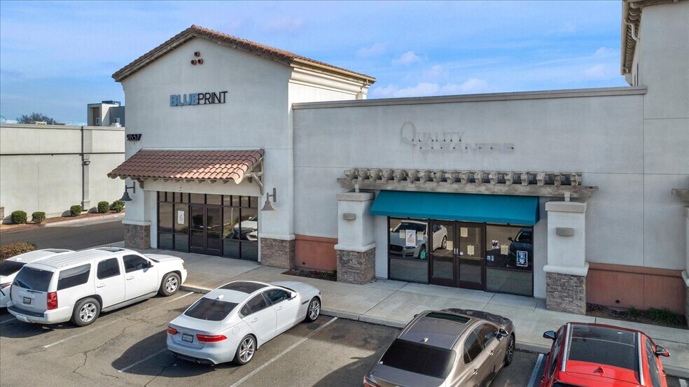 More Photos Of 2601 N 11th Ave, Hanford Storefront Retail Office For Lease