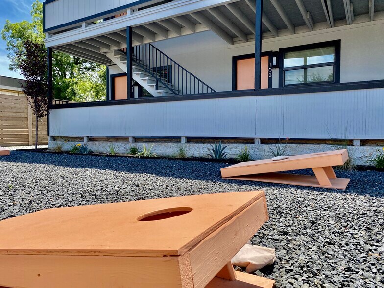 More Photos Of 4400 San Jacinto St, Dallas Multifamily For Sale