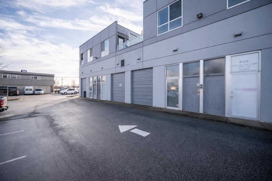 More Photos Of 19897 56th Ave, Langley Light Manufacturing For Sale