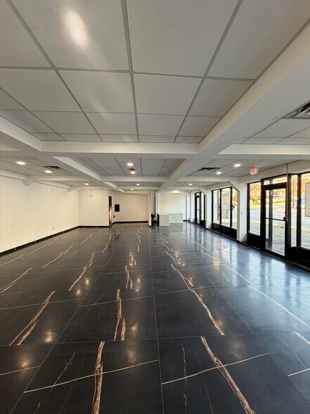 More Photos Of 340 Grand Ave, Leonia Storefront For Lease