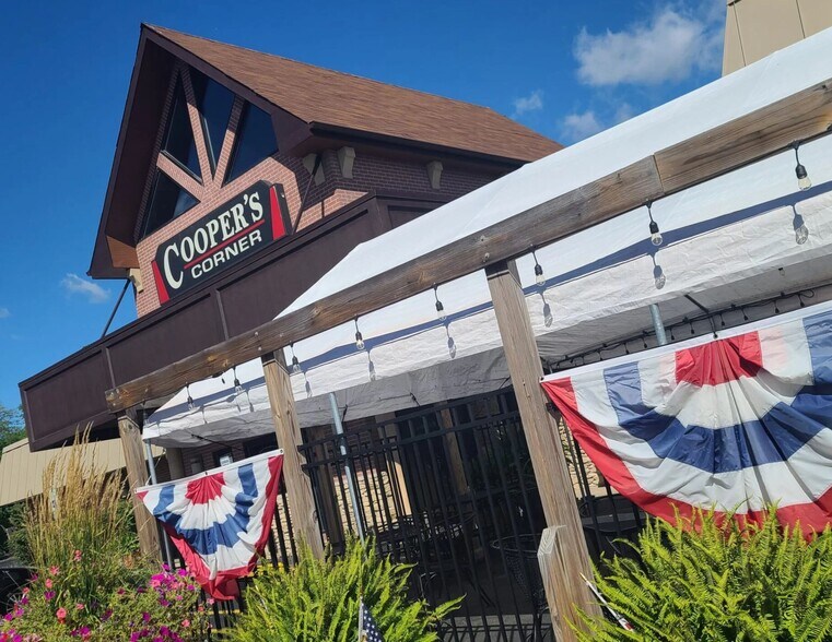 More Photos Of 27W150 Roosevelt Rd, Winfield Restaurant For Sale