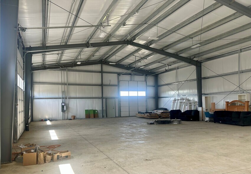 More Photos Of 30003 Federal Ln, Eugene Warehouse For Lease