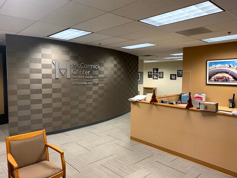 More Photos Of 6200-6250 Capitol Dr, Wheeling Flex For Lease