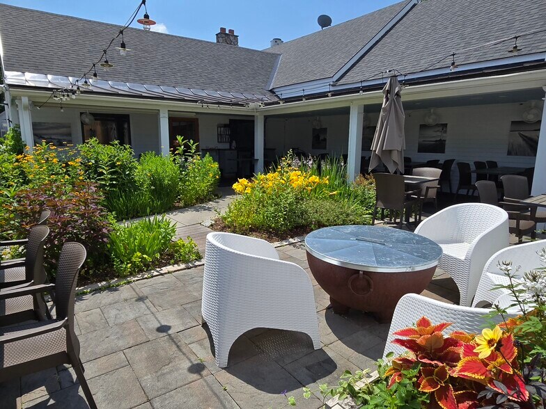 More Photos Of 4570 Main St, Manchester Center General Retail For Sale