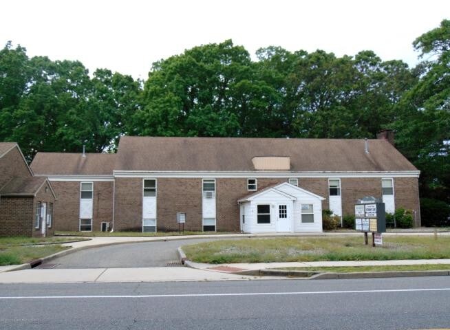 More Photos Of 56 Schoolhouse Rd, Whiting Medical For Sale