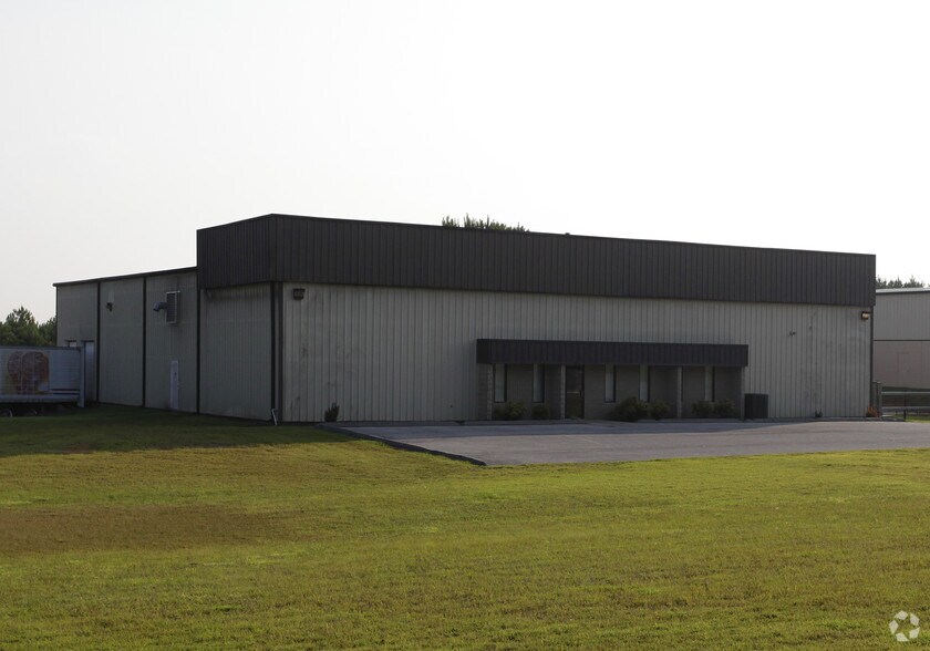 More Photos Of 524 Golf Course Rd, Tallapoosa Warehouse For Lease