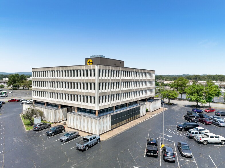 More Photos Of 5726 Marlin Rd, Chattanooga Office For Lease