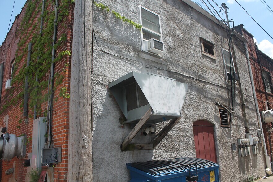 More Photos Of 114 S Illinois Ave, Carbondale Storefront Retail Residential For Sale