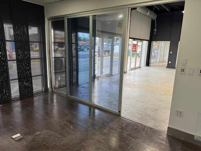 More Photos Of 18319-18321 W Dixie Hwy, North Miami Beach General Retail For Lease
