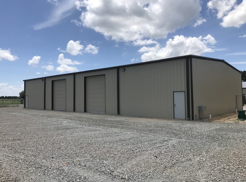 More Photos Of 4375 Roans Chapel Rd, College Station Warehouse For Lease