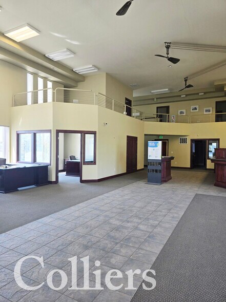 More Photos Of 1715 Pole Line Rd E, Twin Falls General Retail For Sale