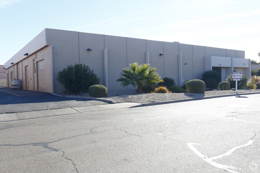 More Photos Of 329 S Rockford Dr, Tempe Warehouse For Lease