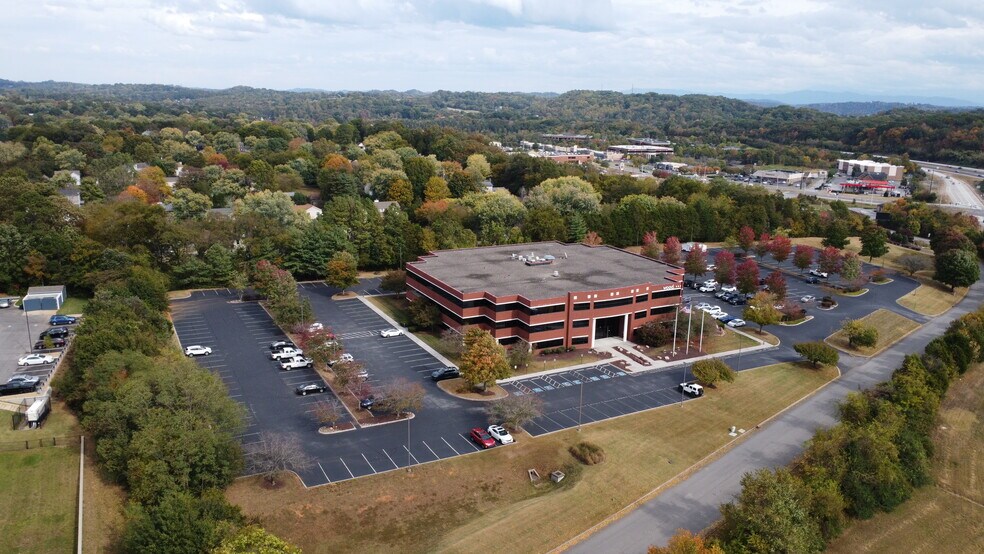 More Photos Of 2030 Falling Waters Rd, Knoxville Office For Lease