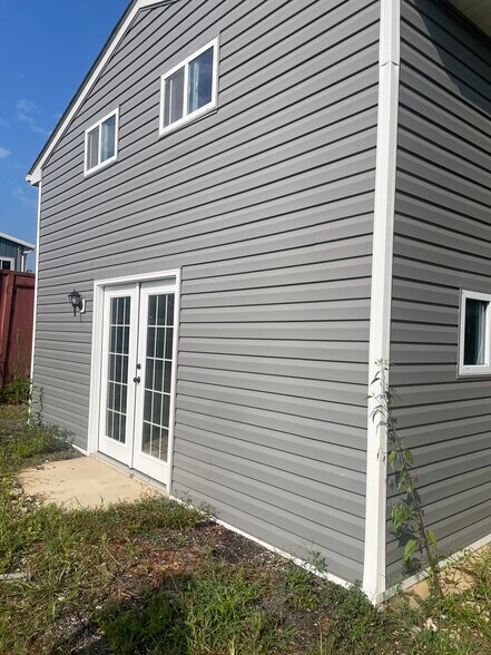 More Photos Of 7620 Lillian Holt Dr, Baltimore Land For Lease