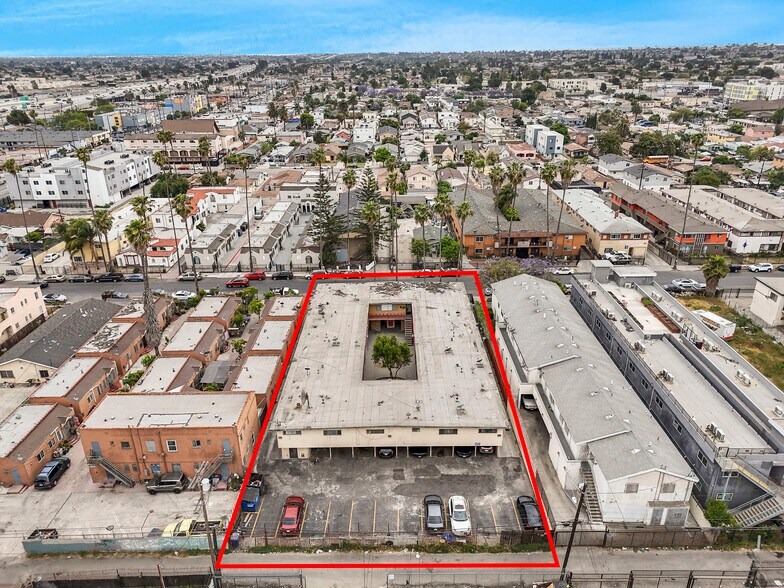 More Photos Of 601 W 82nd St, Los Angeles Apartments For Sale