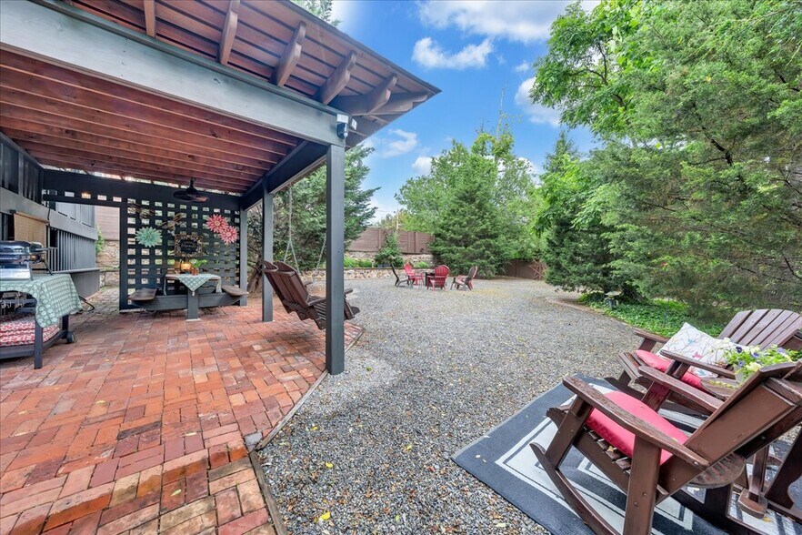 More Photos Of 1526 Franklin Rd SW, Roanoke Hospitality For Sale