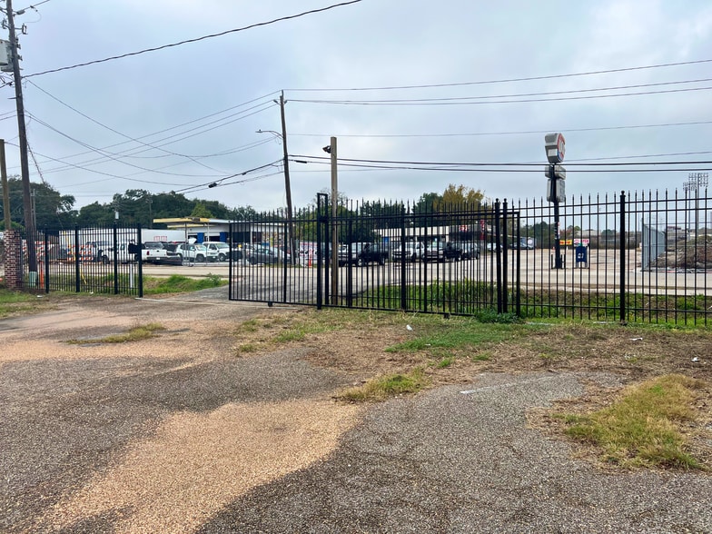 More Photos Of 2430 Campbell Rd, Houston Religious Facility For Sale