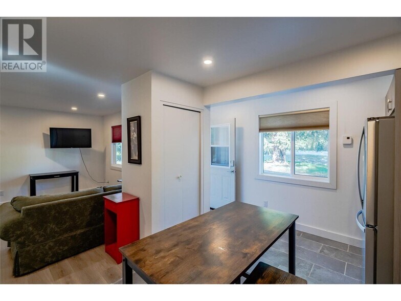 More Photos Of 1810 1 St, Fruitvale Apartments For Sale