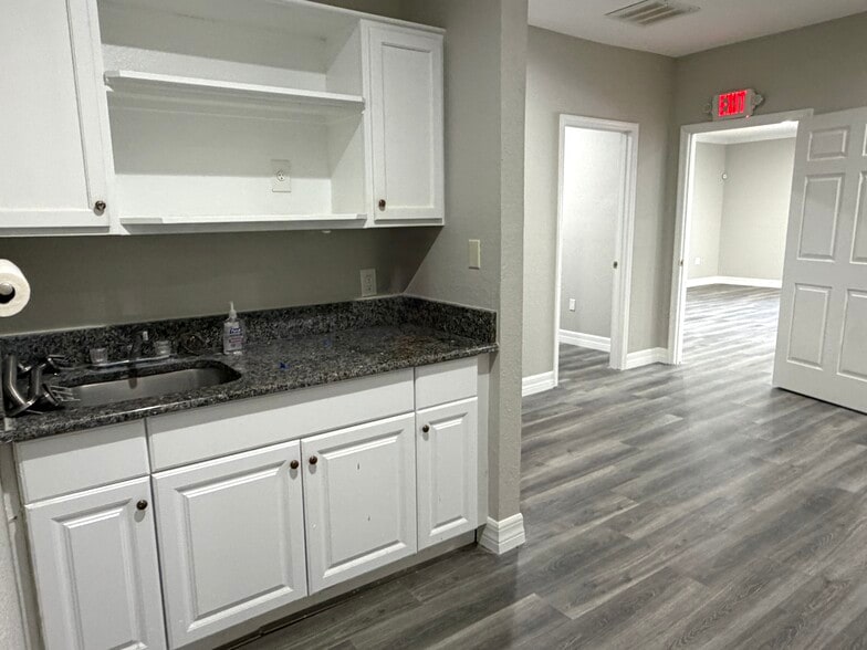 More Photos Of 8106 US Highway 19, Port Richey Office For Sale