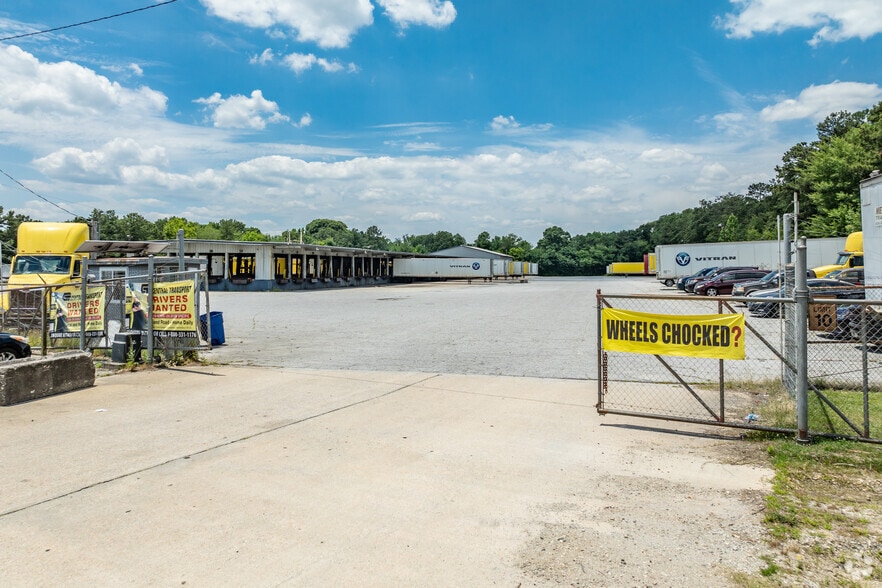 More Photos Of 4401 Bowman Industrial Ct, Conley Truck Terminal For Lease