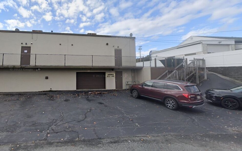 More Photos Of 1227 Atwood Ave, Johnston Storefront Retail Office For Lease