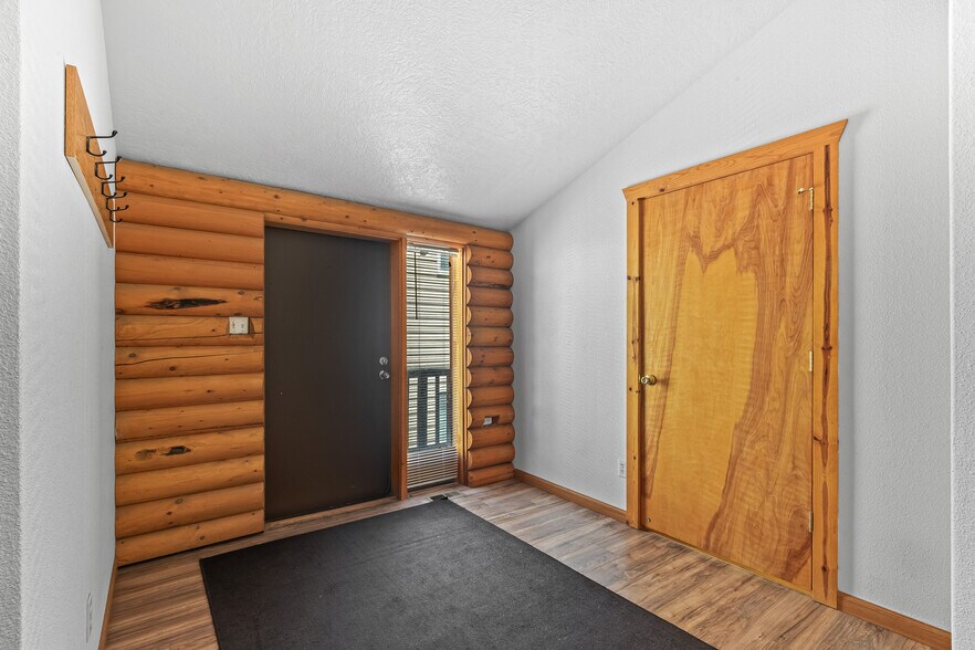 More Photos Of 302 Berger St, Riggins Apartments For Sale