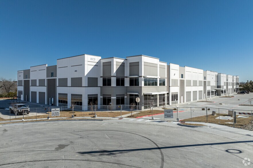 More Photos Of 8522 Connor Lane Bldg B, Austin Unknown For Lease