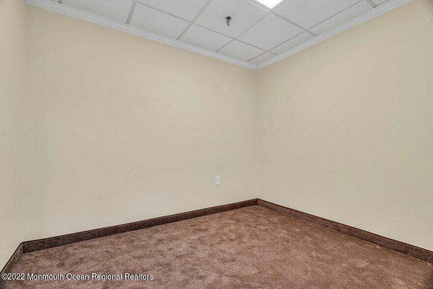 More Photos Of 445 Brick Blvd, Brick Medical For Lease