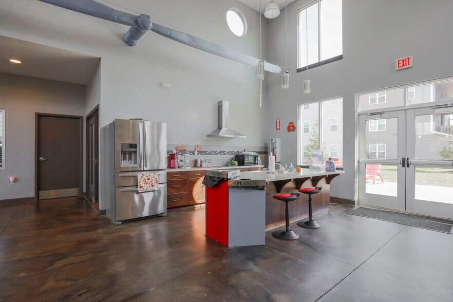 More Photos Of 3001 W Cart Rd, Richmond Apartments For Sale